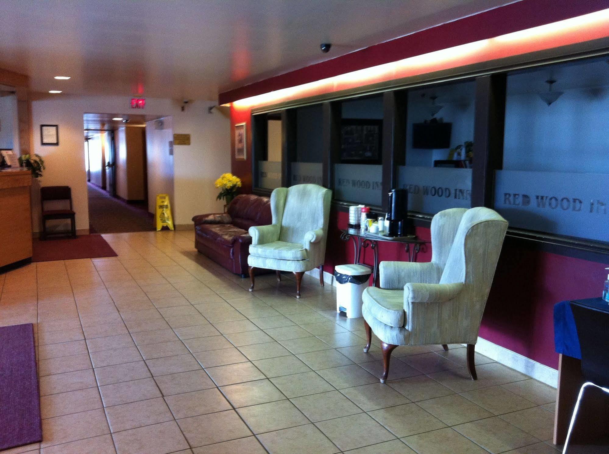 Redwood Motor Inn Brandon Exterior photo